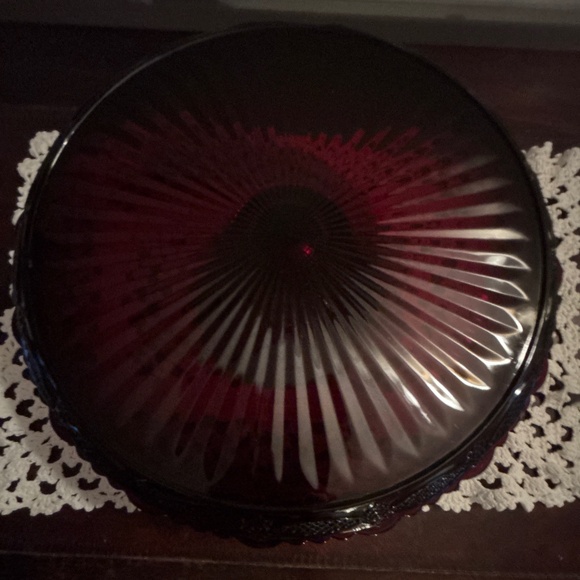 Vintage Avon 1876 Cape Cod Ruby Red Cake Stand Perfect for Valentine's Day!!!!♥️ - Picture 2 of 3